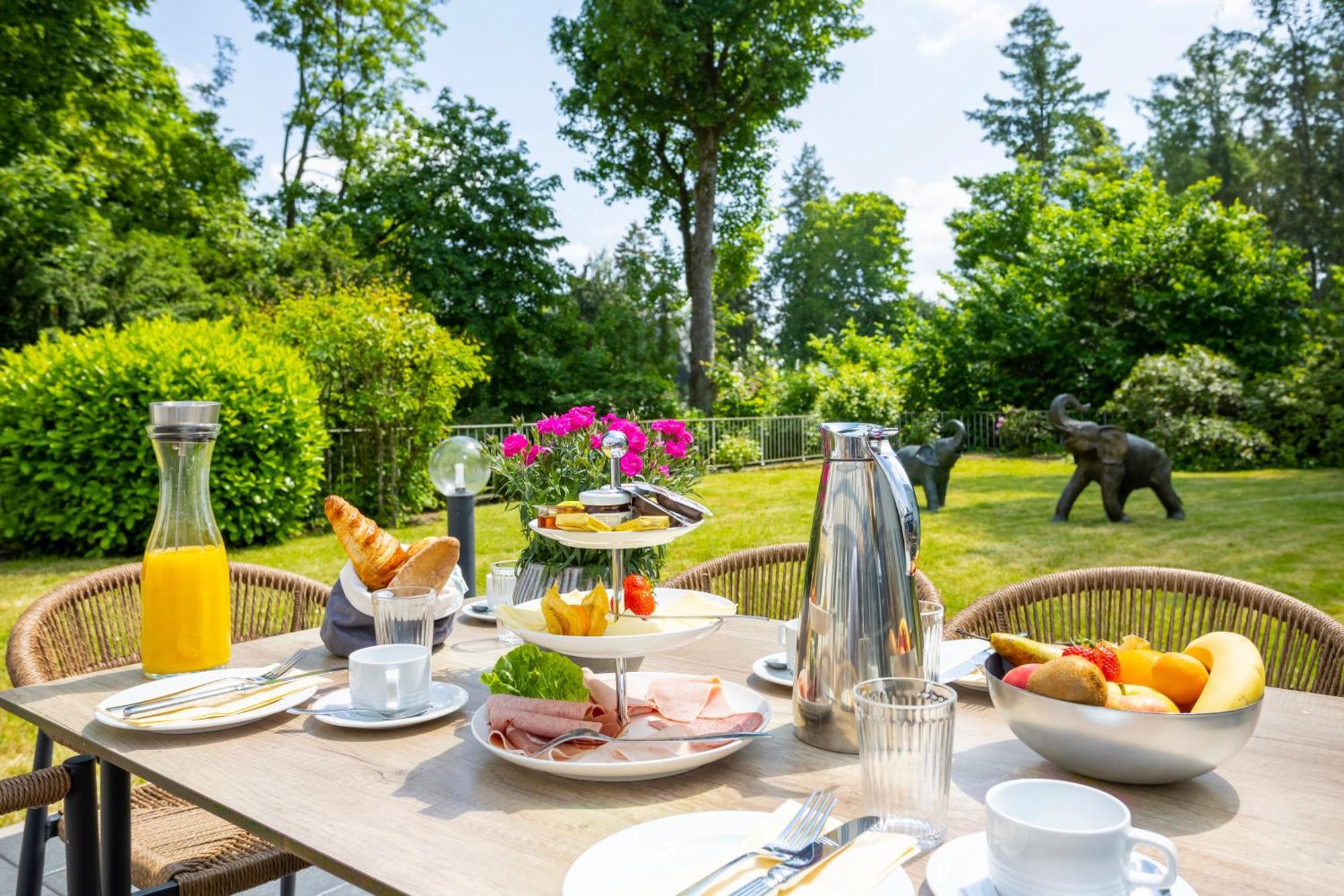 Concorde Hotel Viktoria Кронберг Экстерьер фото
