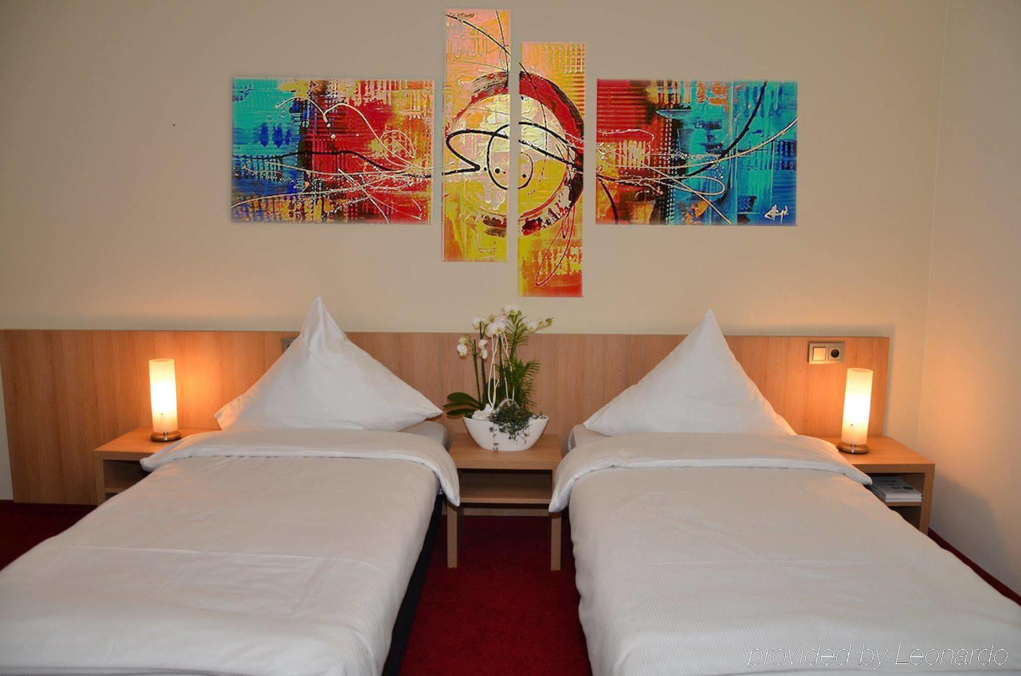 Concorde Hotel Viktoria Кронберг Экстерьер фото